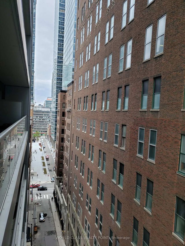 1110 - 70 Temperance Street