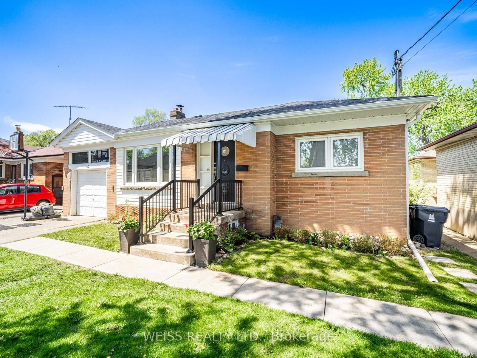 Detached House for sale at 52 Almore Avenue, Toronto, Clanton Park, M3H 2H2 - MLS: C12155356