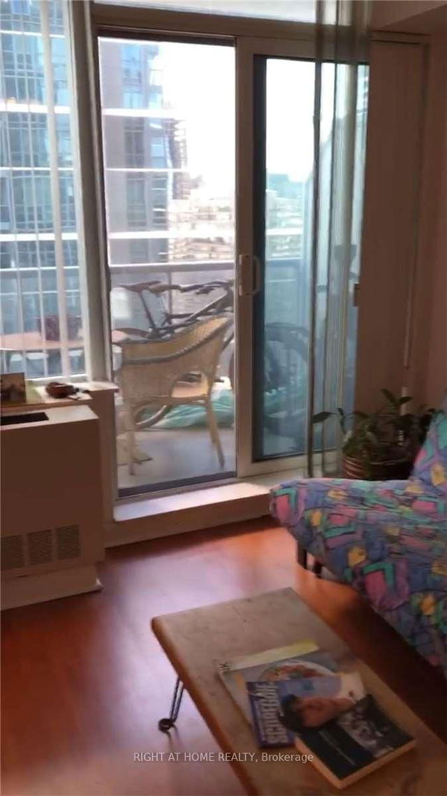 2810 - 4978 Yonge Street