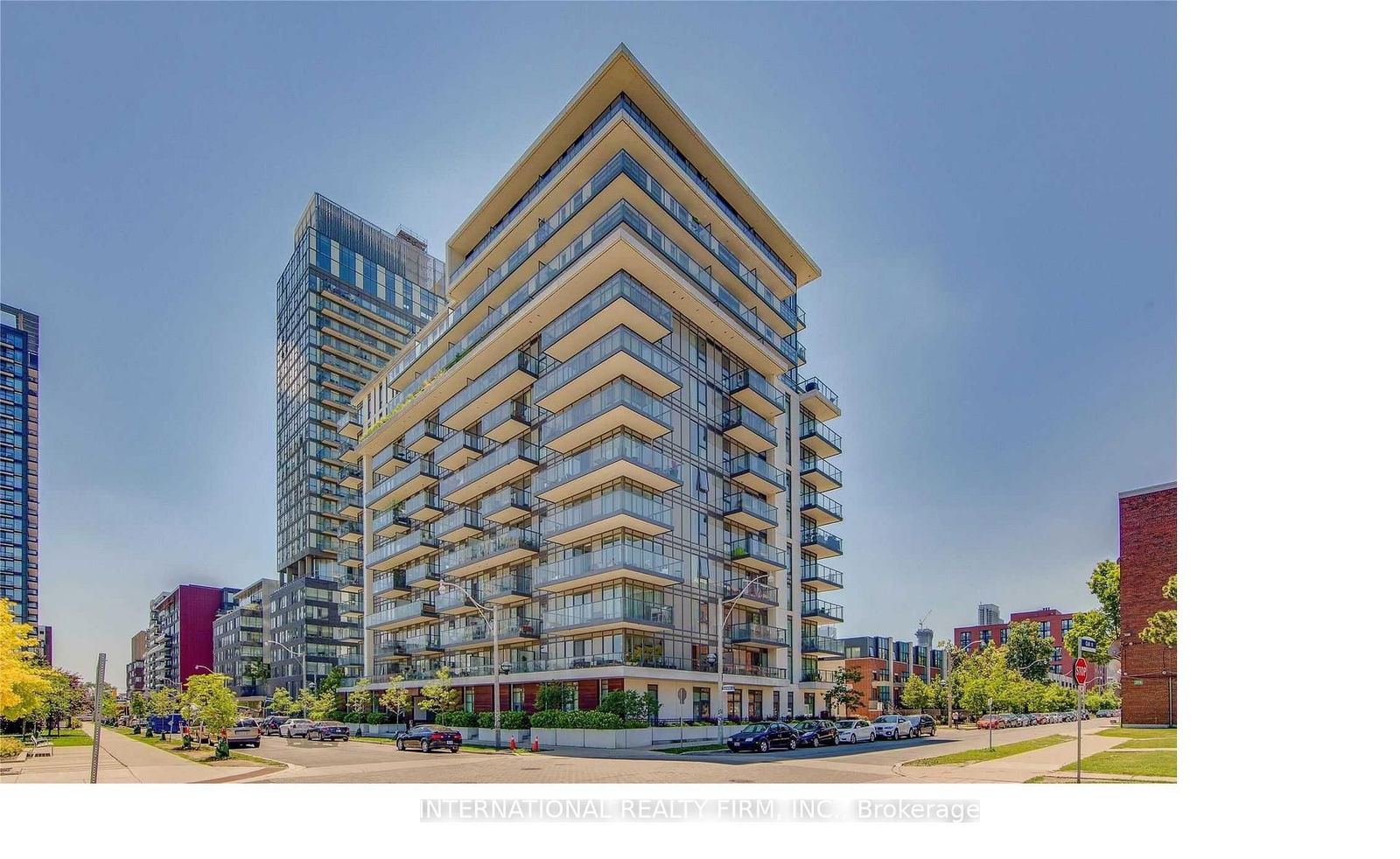 492 Sf. Suite Living Space Including Balcony Conveniently Located Close To Ryerson And U Of T. Enjoy The Outdoors With A South Facing Balcony With Views Of The City. Walking Distance To Freshco (Sobeys), Rbc, Ttc & Regent Park Aquatic Centre (2012) & The Future 6-Acre 'Big Park'. 15 Minute Walk To Ryerson, St-Mike's & Eaton Centre.
