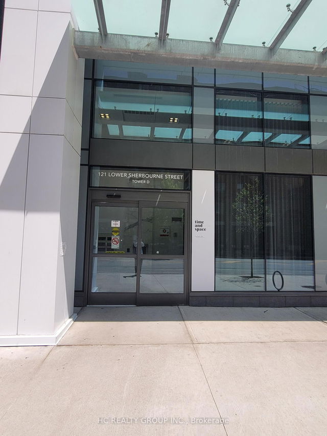 658 - 121 Lower Sherbourne Street