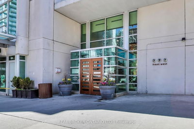 Unit 210 — 397 Front St, Toronto - Waterfront Communities C1 image-0-4