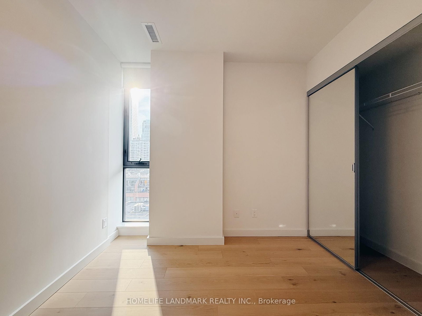 Condo sold at 603-81 Wellesley Street, Toronto, Ontario, M4Y 0C5 - Church-Yonge Corridor - MLS: C12155853