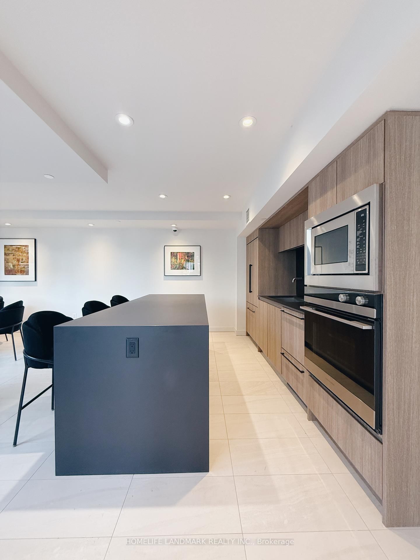 Condo sold at 603-81 Wellesley Street, Toronto, Ontario, M4Y 0C5 - Church-Yonge Corridor - MLS: C12155853