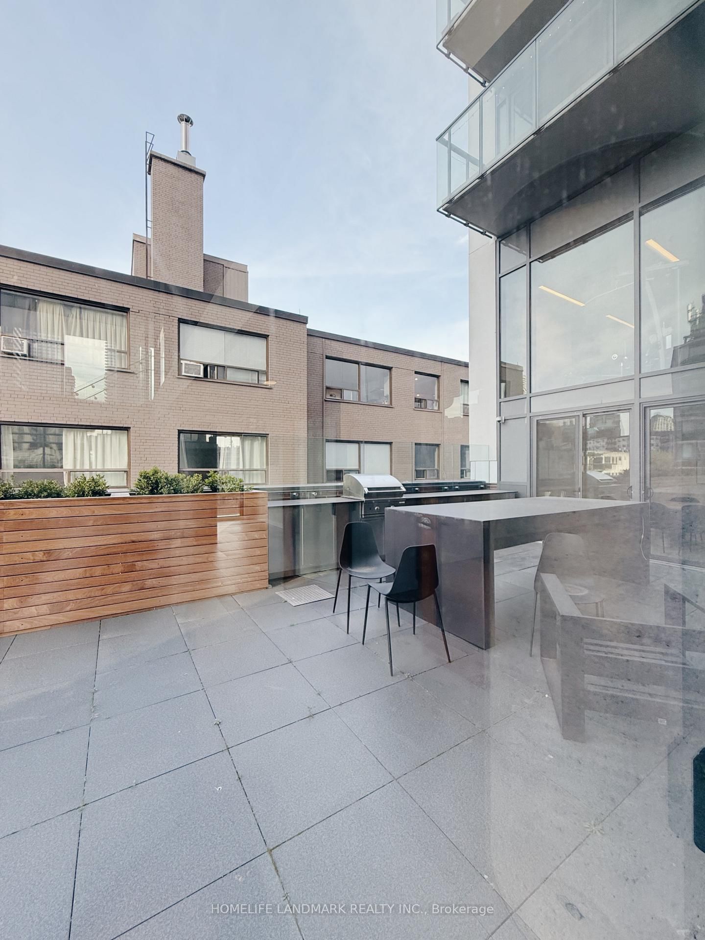 Condo sold at 603-81 Wellesley Street, Toronto, Ontario, M4Y 0C5 - Church-Yonge Corridor - MLS: C12155853