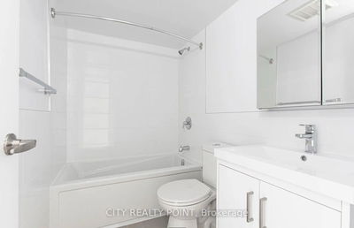 Unit 712 — 33 Isabella St, Toronto - Church-Yonge Corridor image-0-4