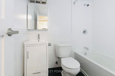 Unit 206 — 990 Avenue Rd, Toronto - Yonge-Eglinton image-0-1