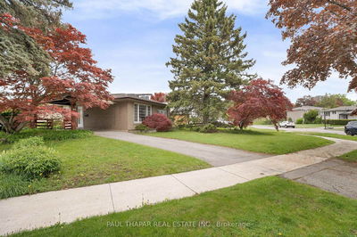 64 Grove Park Cres, Toronto - Don Valley Village image-0-2