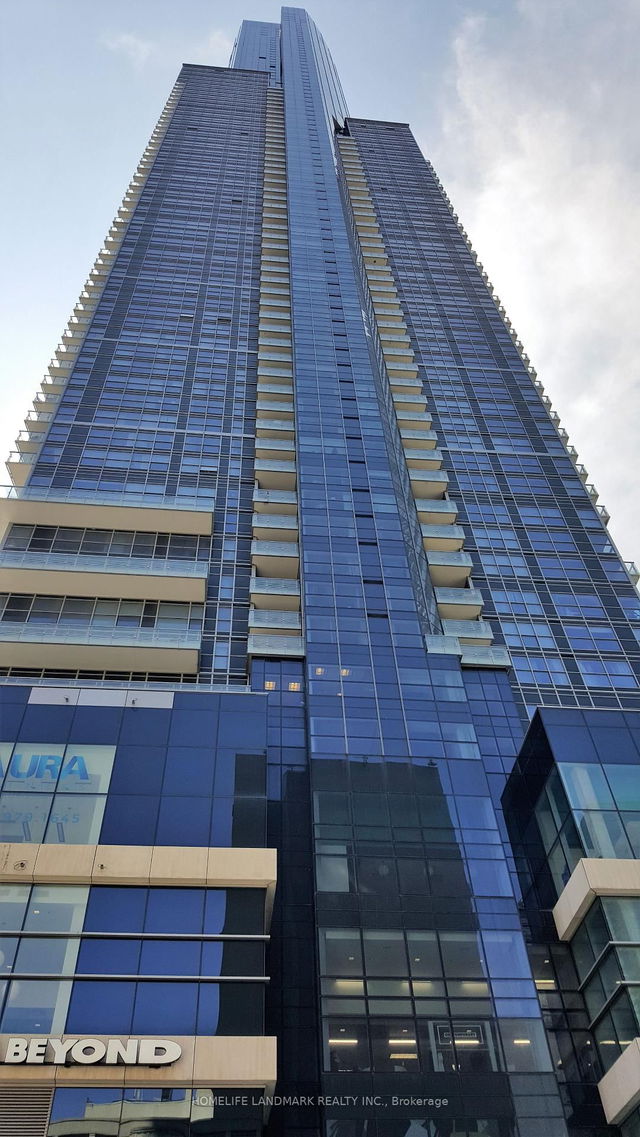 806 - 386 Yonge Street