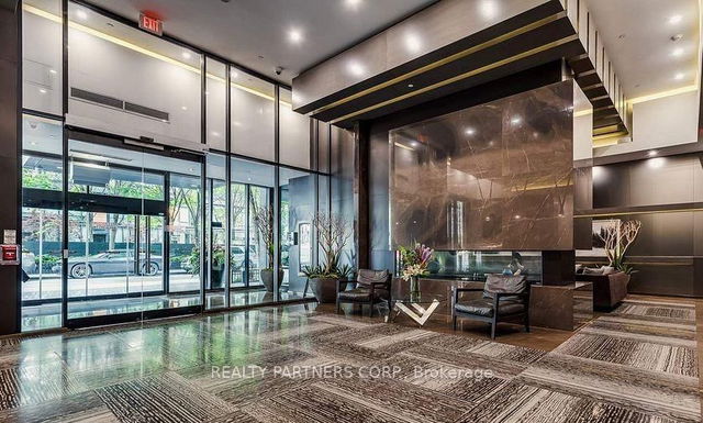 1207 - 101 charles Street