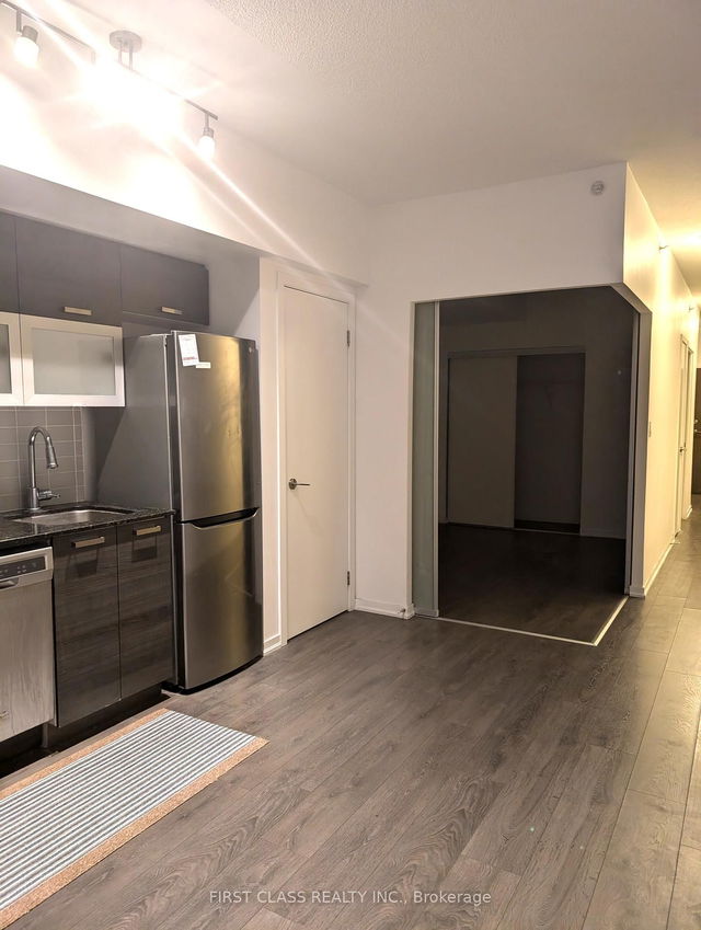 605 - 68 Abell Street