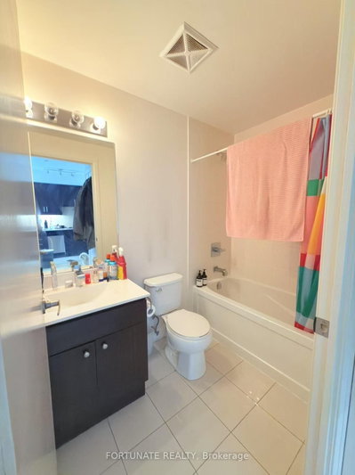 Unit 901 — 68 Canterbury Place — photo 5
