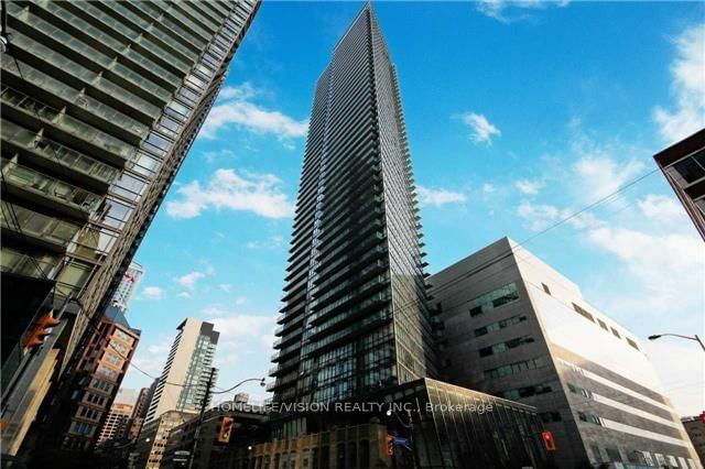 4509 - 832 Bay Street