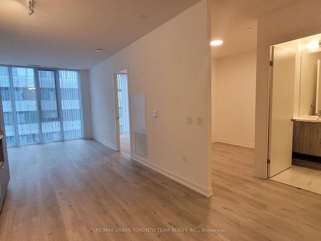 1001 - 138 Downes Street
