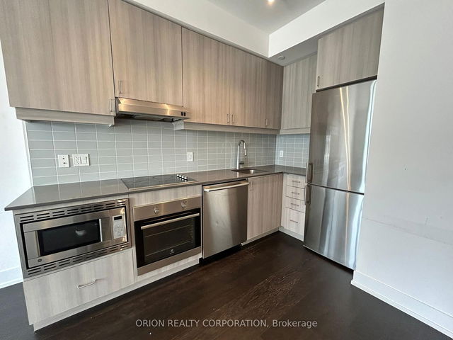 707 - 7 Kenaston Garden