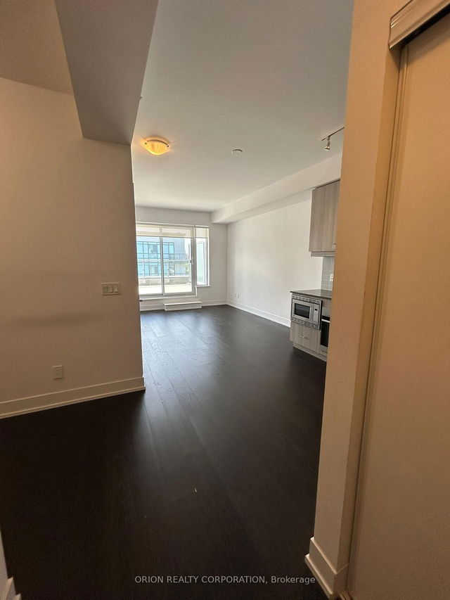 707 - 7 Kenaston Garden