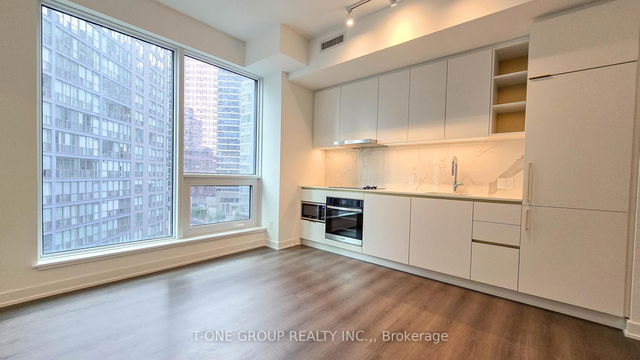 603 - 8 Wellesley Street