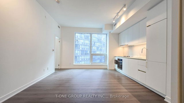 603 - 8 Wellesley Street