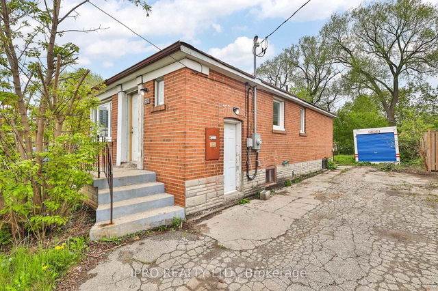 Main - 627 Sheppard Avenue