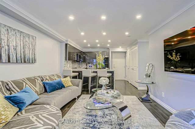 516 - 15 Northtown Way