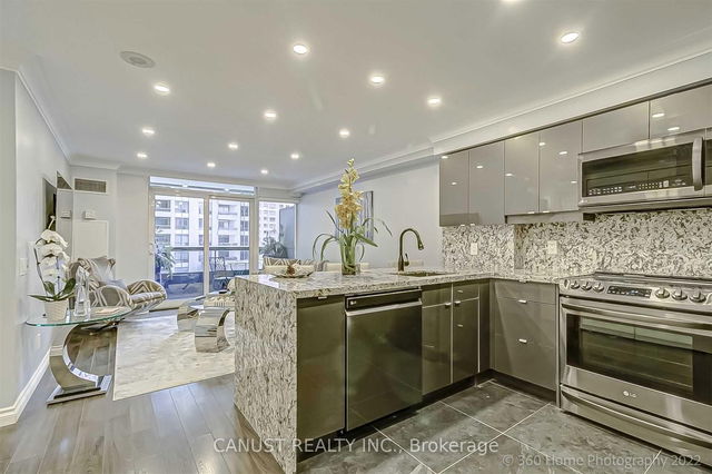 516 - 15 Northtown Way