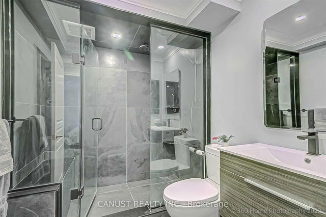 516 - 15 Northtown Way