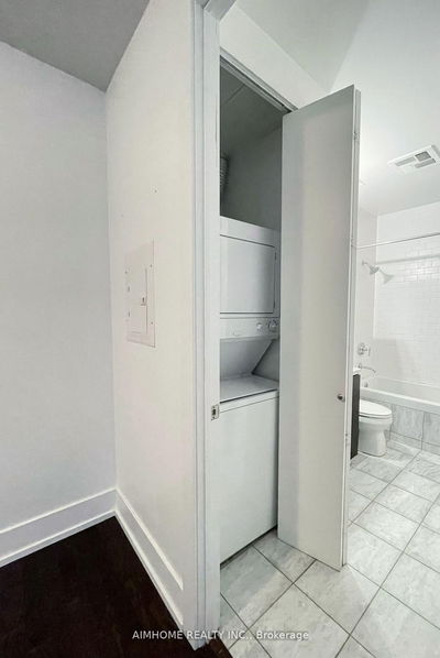 Unit 4201 — 33 Charles St, Toronto - Church-Yonge Corridor image-0-4