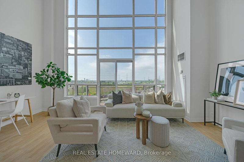 812 - 1720 Eglinton Ave E, Toronto, M4A 2X8 | Image 3