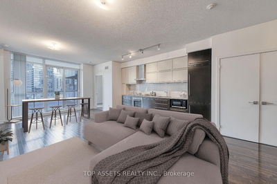 Unit 1613 — 770 Bay St, Toronto - Bay Street Corridor image-0-2