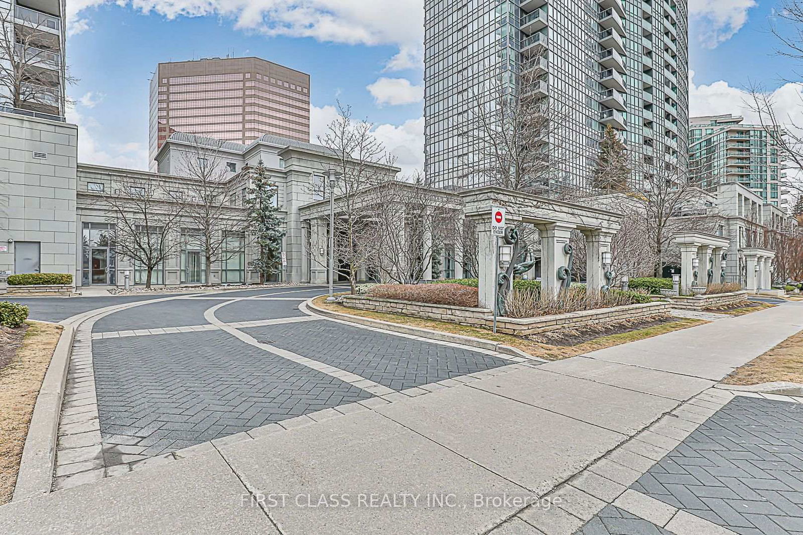Condo for sale at 809-15 Greenview Avenue, Toronto, Newtonbrook West, M2M 4M7 - MLS: C12157506