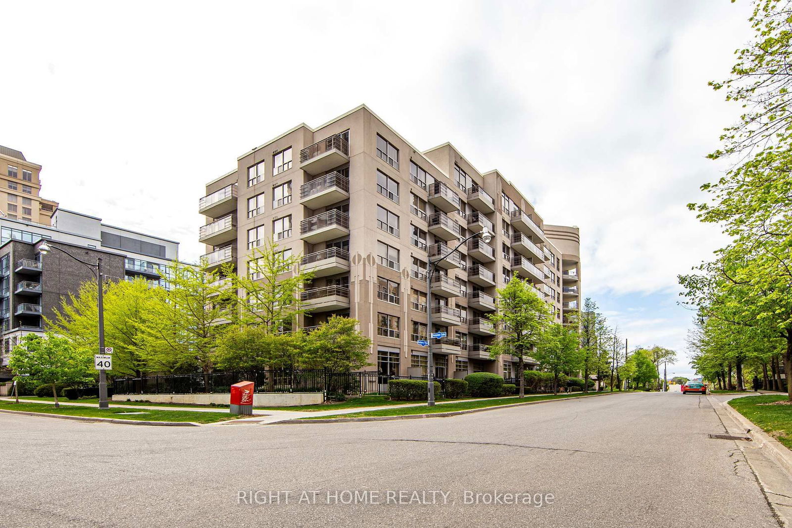Condo for sale at 410-19 Barberry Place, Toronto, Bayview Village, M2K 3E3 - MLS: C12157544