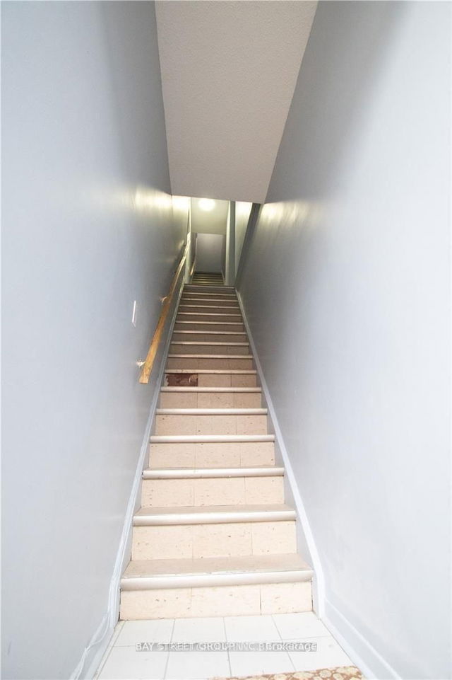 2 nd Floor - 1104 College Street