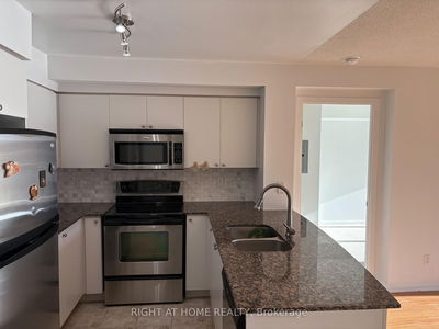 Unit 1011 — 231 Fort York Blvd, Toronto - Niagara image-0-2