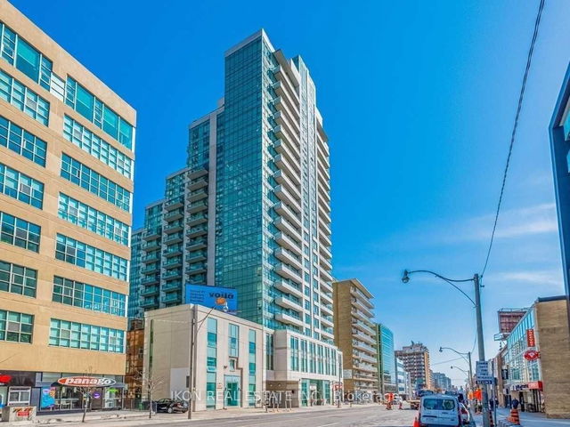 1906 - 212 EGLINTON Avenue