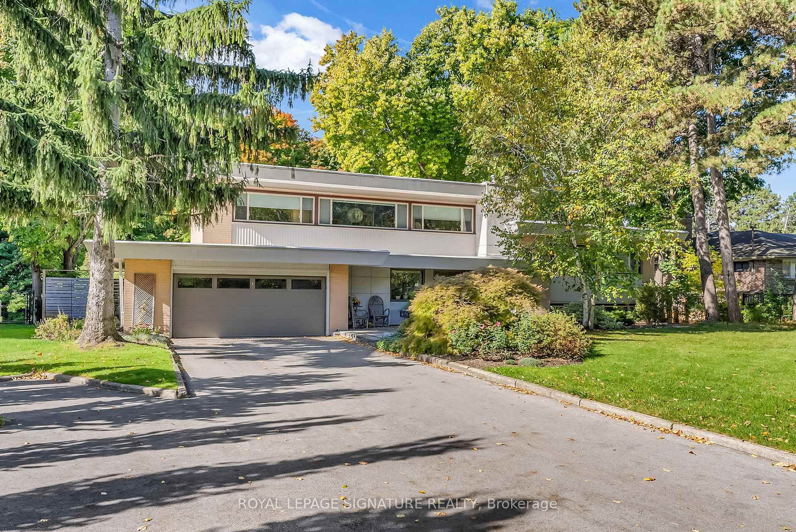 Detached House for sale at 8 Silverdale Crescent, Toronto, Parkwoods-Donalda, M3A 3H1 - MLS: C12157902