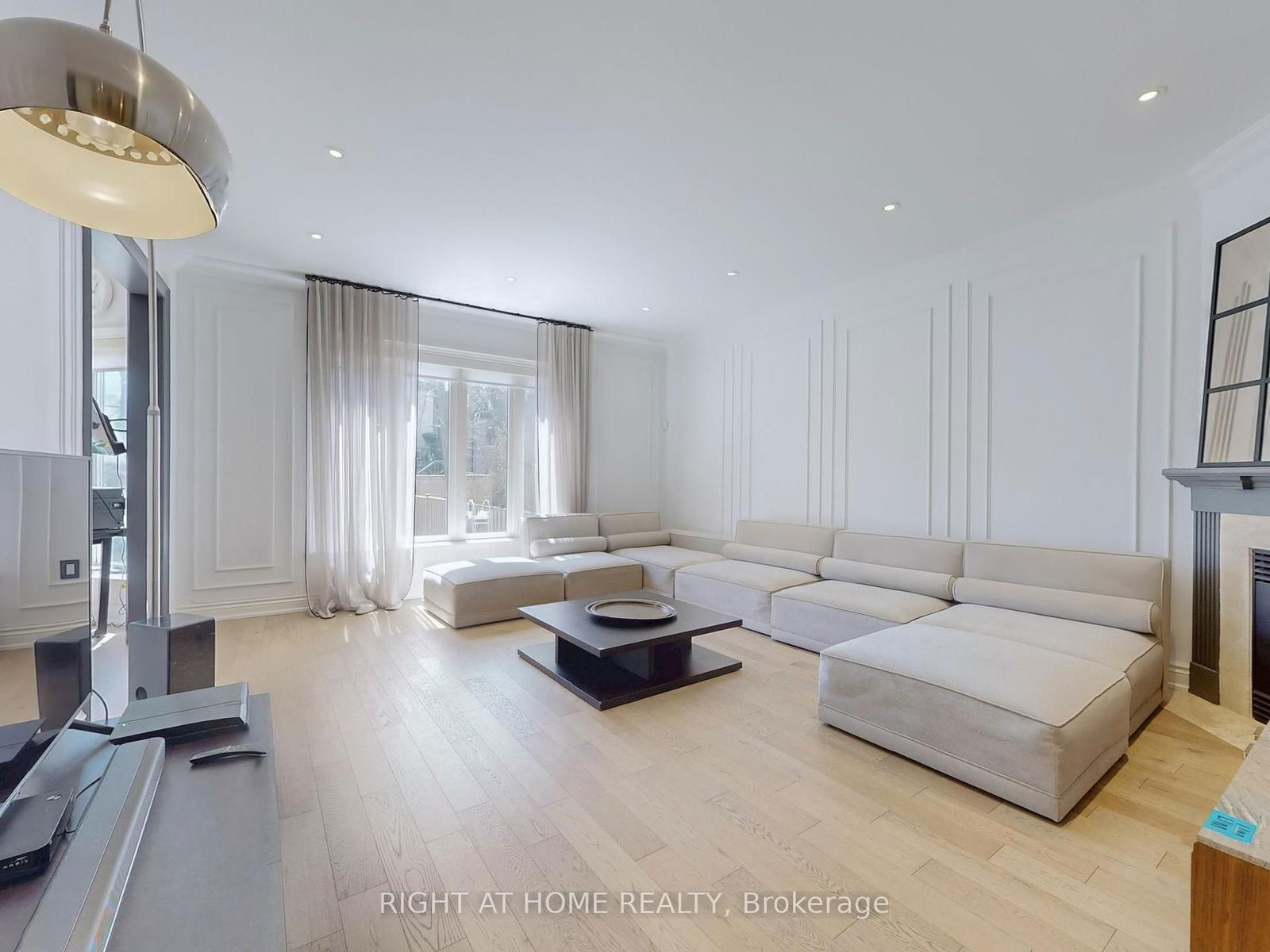 Detached House for sale at 737 Woburn Avenue, Toronto, Bedford Park-Nortown, M5M 1M2 - MLS: C12158036