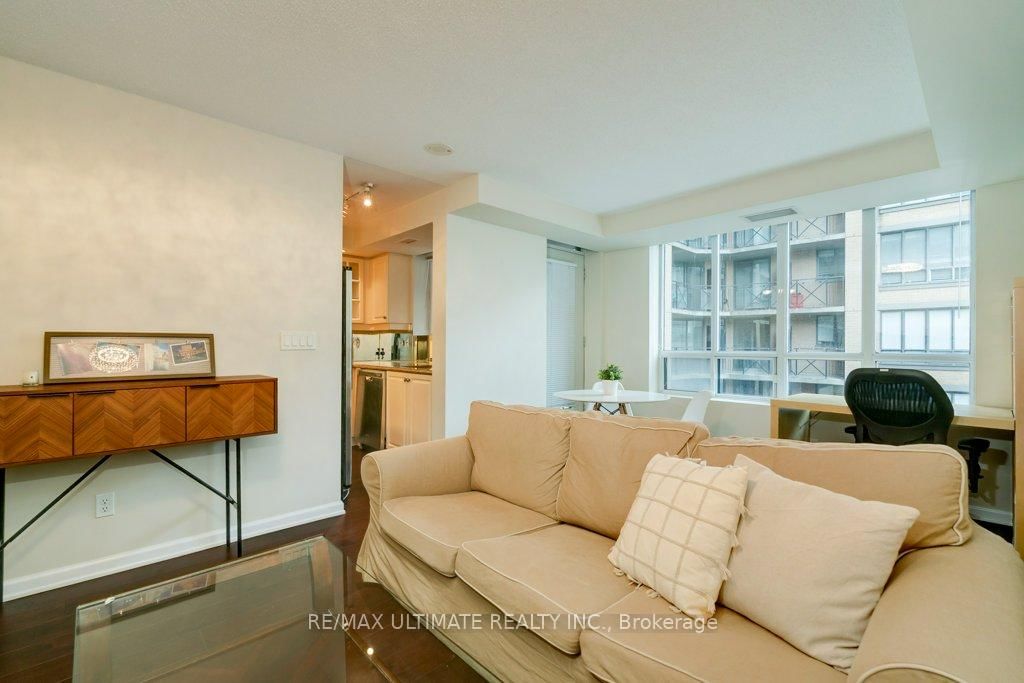 Condo for sale at 1004-140 Simcoe Street, Toronto, Waterfront Communities C1, M5H 4E9 - MLS: C12158095