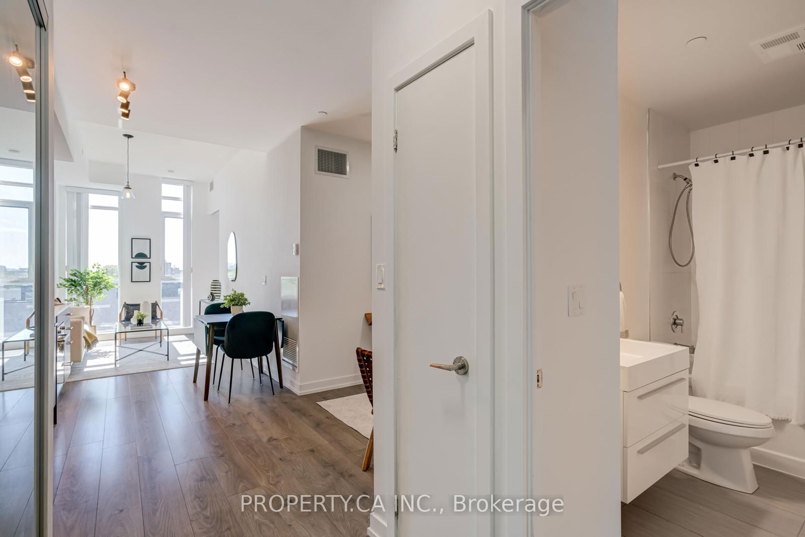 Condo for sale at 715-297 College Street, Toronto, Kensington-Chinatown, M5T 0C2 - MLS: C12158342