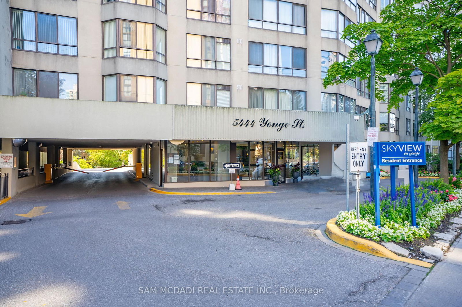 Condo for sale at 304-5444 Yonge Street, Toronto, Willowdale West, M2N 6J4 - MLS: C12158348