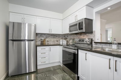 Unit 203 — 51 Harrison Garden Blvd, Toronto - Willowdale East image-0-3
