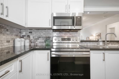 Unit 203 — 51 Harrison Garden Blvd, Toronto - Willowdale East image-0-4