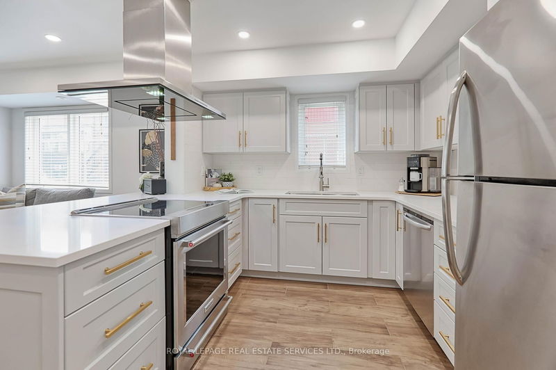 Unit 113 — 40 Merchant Lane, Toronto - Dufferin Grove image-0-0