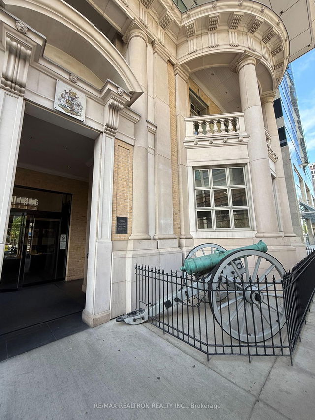 1501 - 426 University Avenue