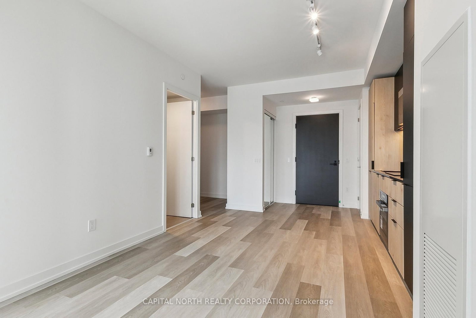 28 Eastern Avenue, Unit LPH13 - Photo 8