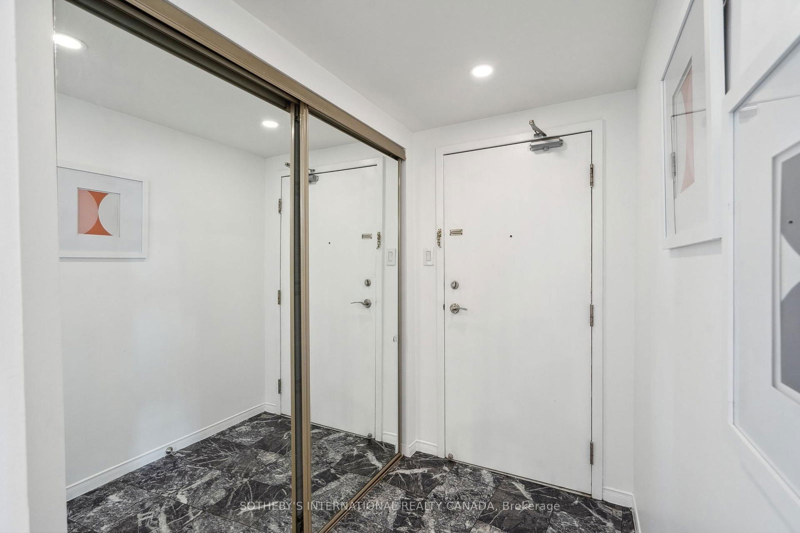 Condo for sale at 3212-99 Harbour Square, Toronto, Waterfront Communities C1, M5J 2H2 - MLS: C12158782