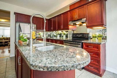 30 Routliffe Lane, Toronto - Newtonbrook West image-0-2