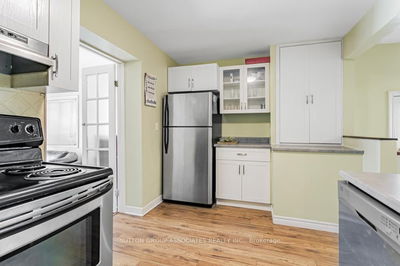 534 A Westmount Ave, Toronto - Oakwood Village image-0-3