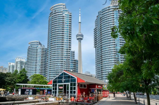 2003 - 77 Harbour Square