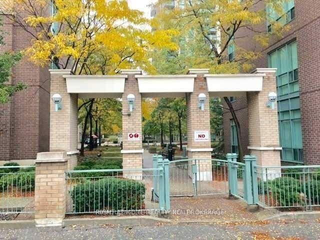 2001 - 20 Olive Avenue
