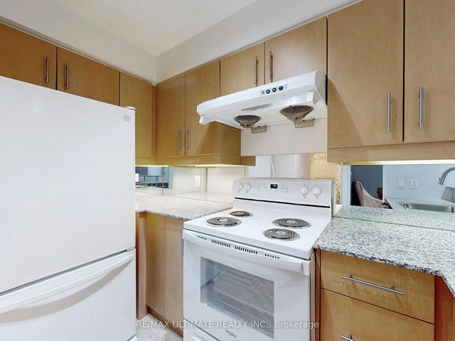 1113 - 300 Bloor Street E